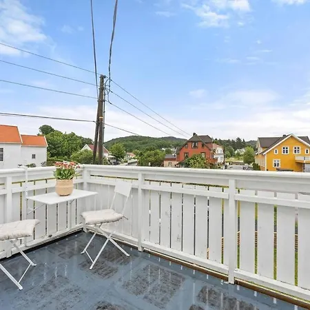 Family-Friendly Home Near Canal Spangereid Exterior photo